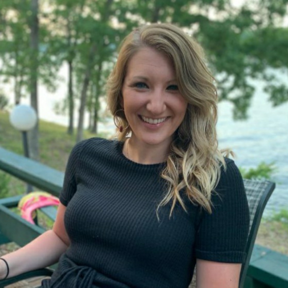 Meet your Posher, Stacy